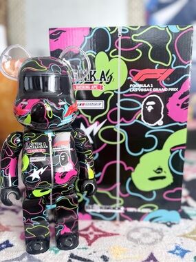 BAPE F1  Bearbrick 400% 100% SET- LIKE NEW
